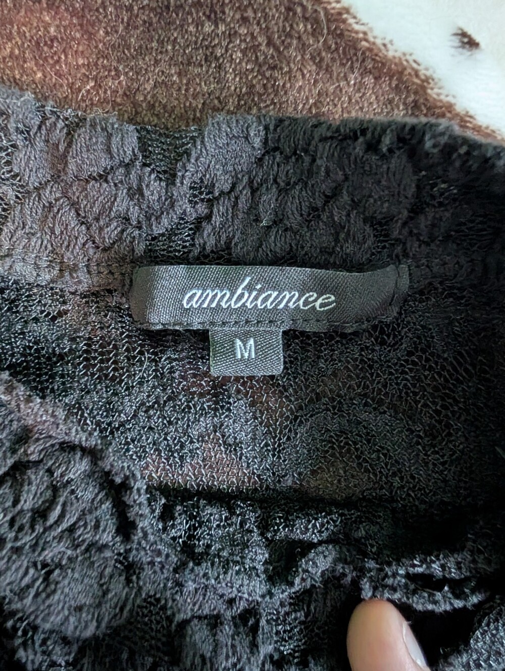 Black Floral Lace Long-Sleeve Top!! - Picture 4 of 4